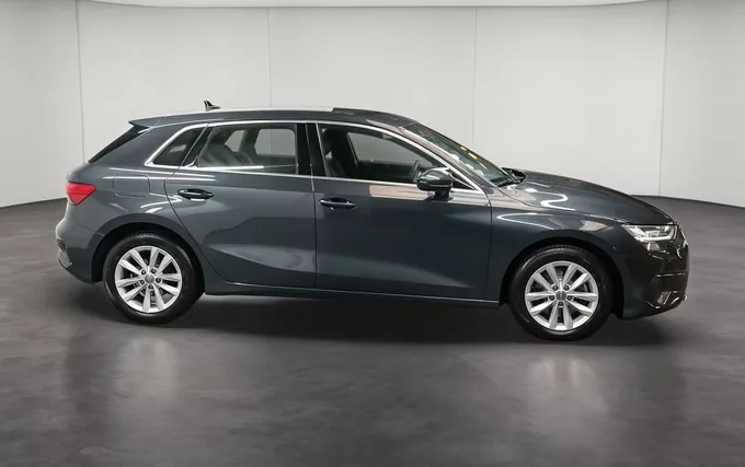 AUDI A3 Sportback 35 TFSI 150 extérieur côté droit 2132056