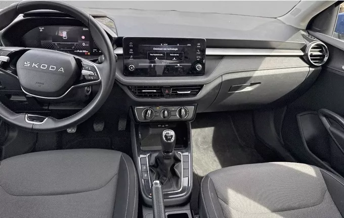 SKODA FABIA 1.0 TSI 95 ch EVO 2 BVM5 Selection extérieur trois quart avant droit 2132498