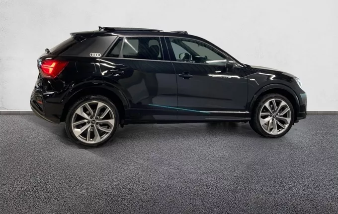 AUDI Q2 35 TDI 150 S tronic 7 Black Edition extérieur côté droit 2125740