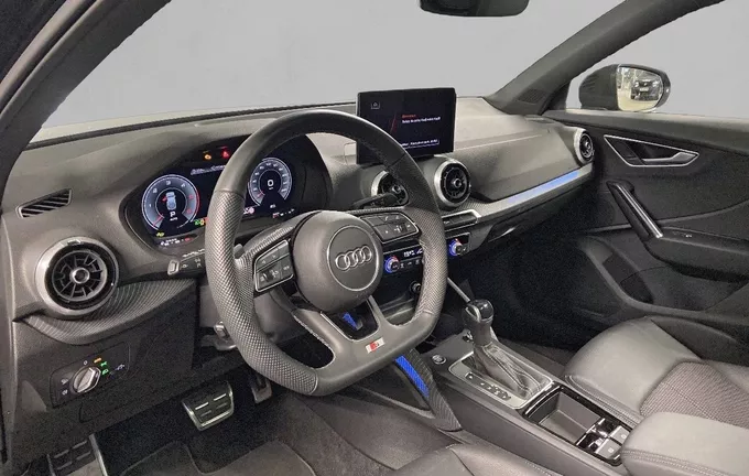 AUDI Q2 35 TDI 150 S tronic 7 Black Edition photo 11 2125740