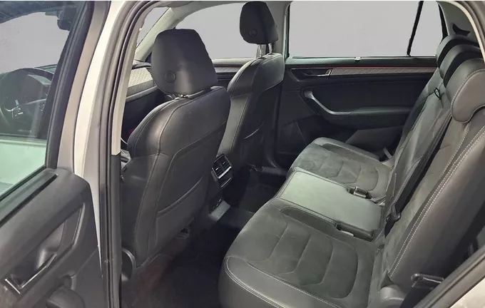 SKODA KODIAQ 2.0 TDI 150 SCR DSG7 4x4 7pl Style extérieur arrière 2130665