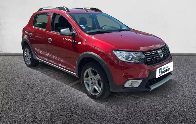 DACIA SANDERO TCe 90 Easy-R Stepway extérieur trois quart avant droit 2128024