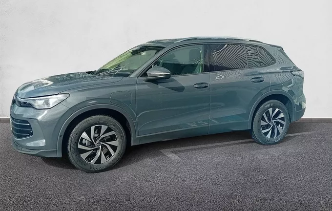 VOLKSWAGEN TIGUAN 1.5 eHybrid 204ch DSG6 Life Plus extérieur côté gauche 0136