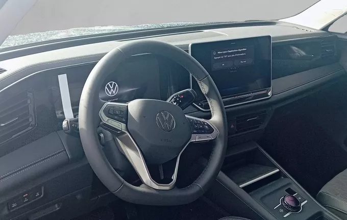 VOLKSWAGEN TIGUAN 1.5 eHybrid 204ch DSG6 Life Plus photo 11 0136
