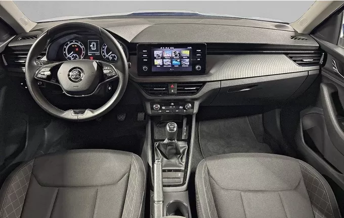 SKODA KAMIQ 1.0 TSI 95 ch BVM5 Ambition extérieur trois quart avant droit 