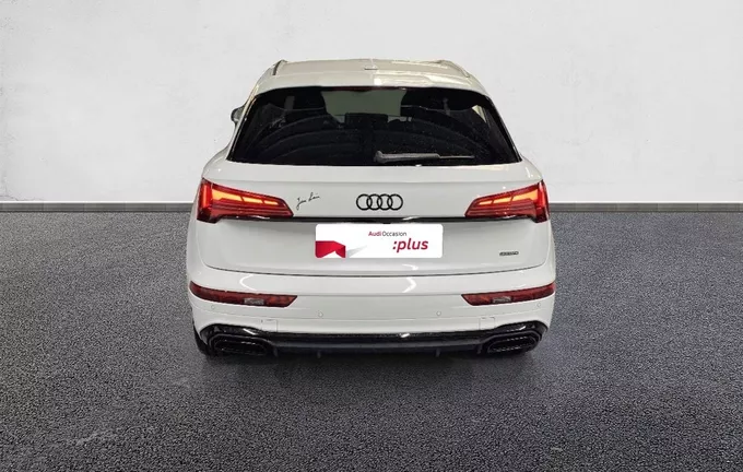 AUDI Q5 50 TFSIe 299 S tronic 7 Quattro Black Edition extérieur arrière 2128245