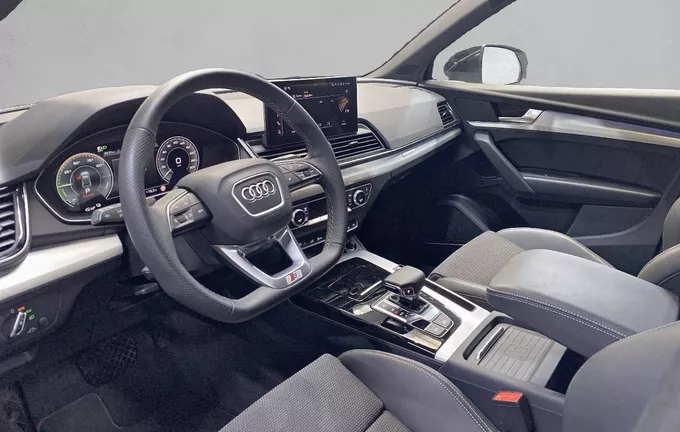 AUDI Q5 50 TFSIe 299 S tronic 7 Quattro Black Edition photo 11 2128245