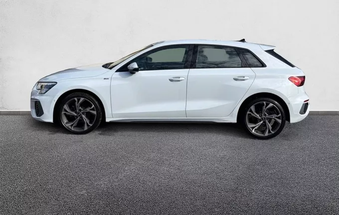 AUDI A3 Sportback 30 TDI 116 S tronic 7 S Line extérieur côté gauche 560420