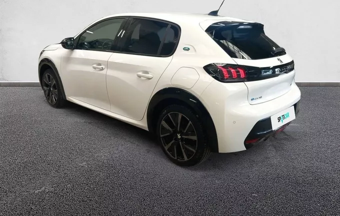 PEUGEOT 208 Electrique 50 kWh 136ch GT extérieur trois quart arrière gauche 945834