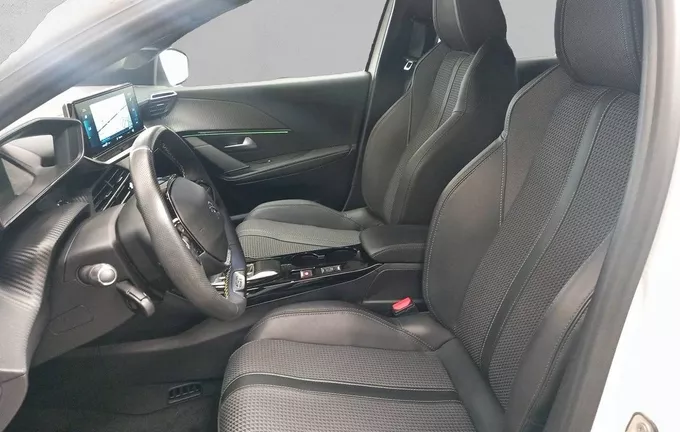PEUGEOT 208 Electrique 50 kWh 136ch GT photo 11 945834