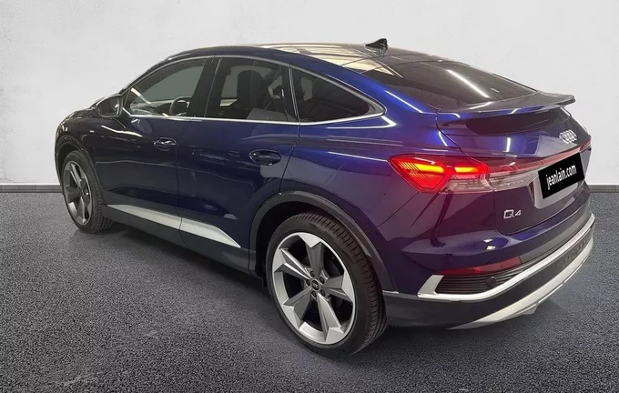 AUDI Q4 E-TRON Sportback 45 285 ch 82 kWh extérieur trois quart arrière gauche 5069
