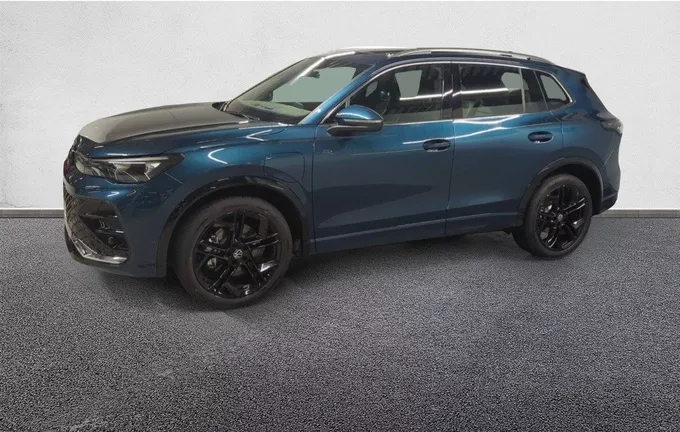 VOLKSWAGEN TIGUAN 1.5 eHybrid 272ch DSG6 R-Line Edition extérieur trois quart arrière gauche 2122645