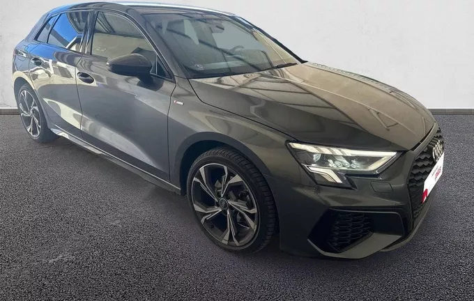 AUDI A3 Sportback 35 TFSI Mild Hybrid 150 S tronic 7 S Line extérieur trois quart avant droit 2128751