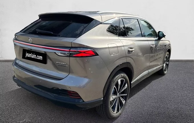 MG EHS 1.5 Hybrid+ 224 ch Luxury extérieur trois quart arrière droit 8354