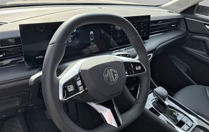 MG EHS 1.5 Hybrid+ 224 ch Luxury photo 11 8354