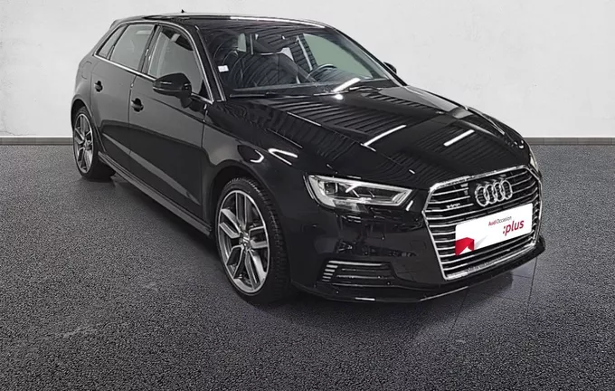 AUDI A3 Sportback 40 e-tron 204 S tronic 6 Design Luxe extérieur trois quart avant droit 2128831