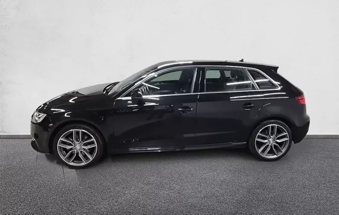 AUDI A3 Sportback 40 e-tron 204 S tronic 6 Design Luxe extérieur côté gauche 2128831