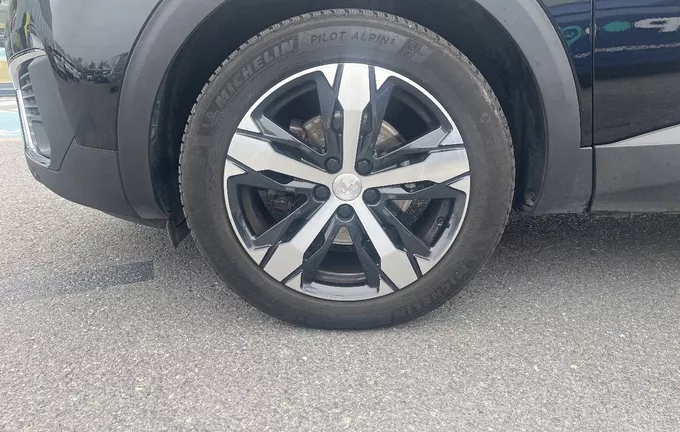 PEUGEOT 5008 PureTech 130ch S&S BVM6 Active Business photo 13 944959
