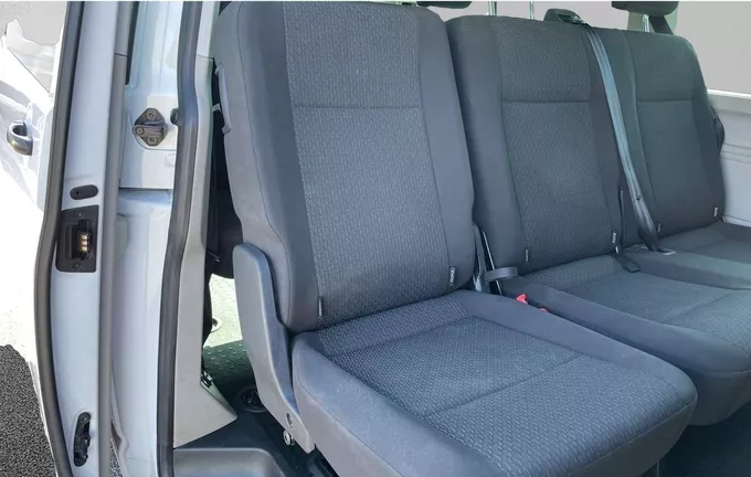 VOLKSWAGEN UTILITAIRES CARAVELLE 2.0 TDI 150 BMT Longue BVM6 4Motion Lounge extérieur arrière 106156