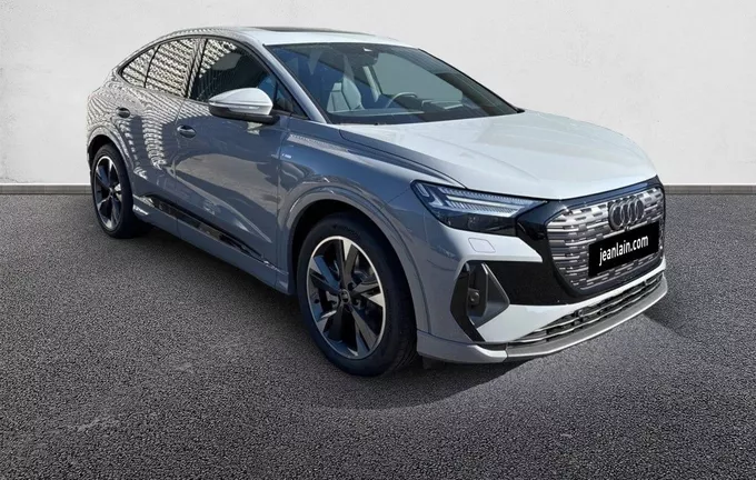 AUDI Q4 E-TRON Sportback 45 285 ch 82 kWh extérieur trois quart avant droit 9256
