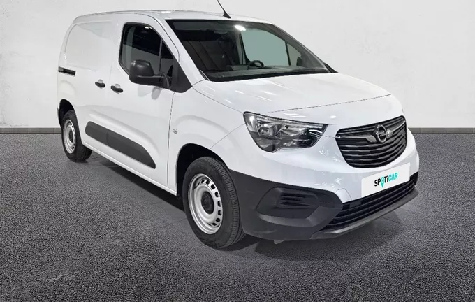 OPEL COMBO CARGO M 600 KG PURETECH 110 S&S BVM6 extérieur trois quart avant droit 946430