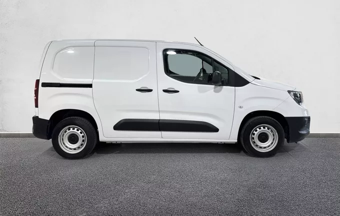 OPEL COMBO CARGO M 600 KG PURETECH 110 S&S BVM6 extérieur côté droit 946430
