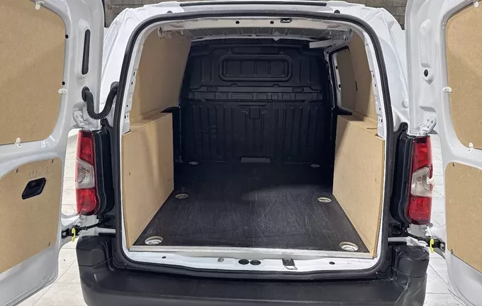 OPEL COMBO CARGO M 600 KG PURETECH 110 S&S BVM6 extérieur arrière 946430