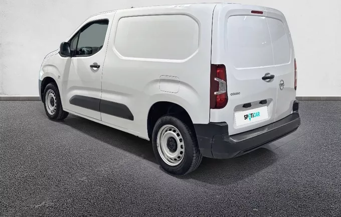 OPEL COMBO CARGO M 600 KG PURETECH 110 S&S BVM6 extérieur trois quart arrière gauche 946430