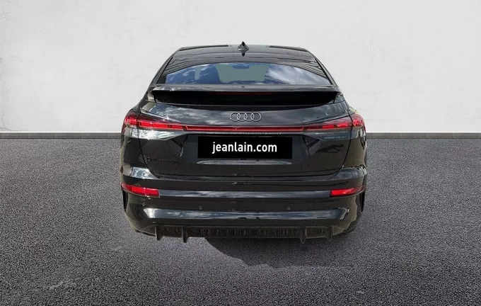 AUDI Q4 E-TRON Q4 Sportback e-tron Performance extérieur arrière 9600