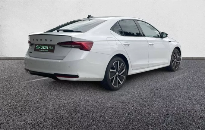 SKODA OCTAVIA 1.5 TSI Hybrid 150 ch ACT DSG7 Sportline extérieur avant 2121061