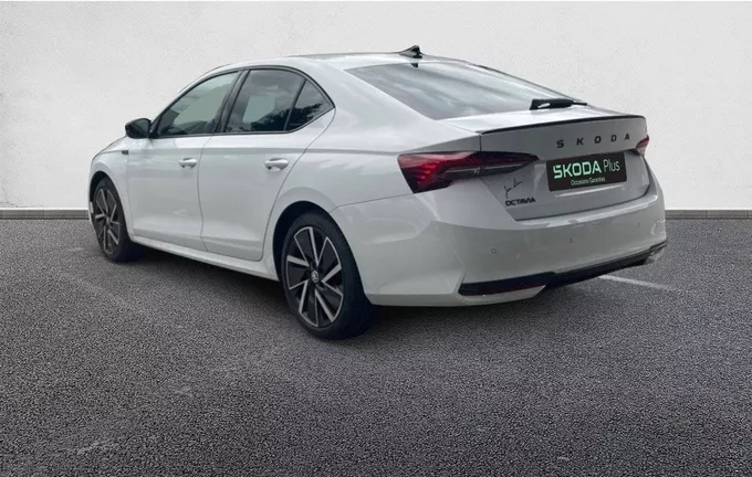 SKODA OCTAVIA 1.5 TSI Hybrid 150 ch ACT DSG7 Sportline photo 11 2121061