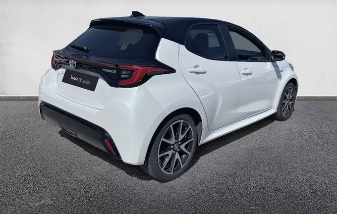 TOYOTA YARIS Hybride 116h Collection extérieur trois quart arrière droit 1103498