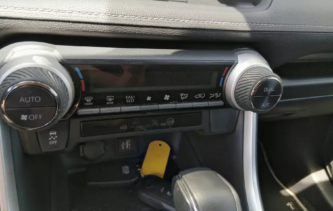 TOYOTA RAV4 Hybride 222 ch AWD-i Dynamic photo 14 1103447