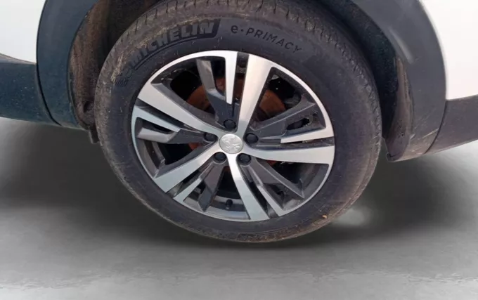 PEUGEOT 3008 PureTech 130ch S&S BVM6 Allure Pack photo 9 2129998