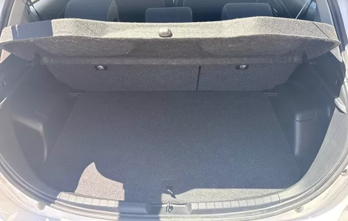 TOYOTA YARIS Hybride 100h Dynamic photo 10 1103644