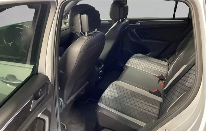 VOLKSWAGEN TIGUAN 2.0 TDI 150ch DSG7 R-Line extérieur arrière 2117400