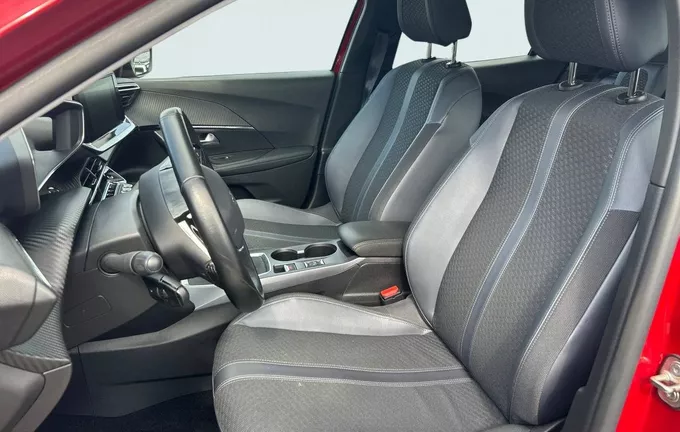PEUGEOT 2008 PureTech 100 S&S BVM6 Allure photo 17 2130297