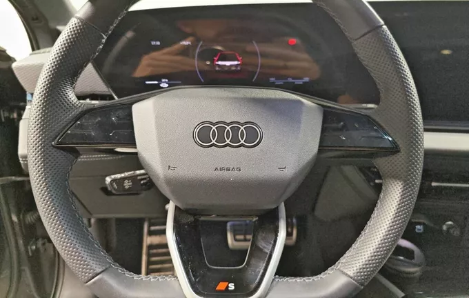 AUDI A6 E-TRON Avant Performance S line photo 12 2130790
