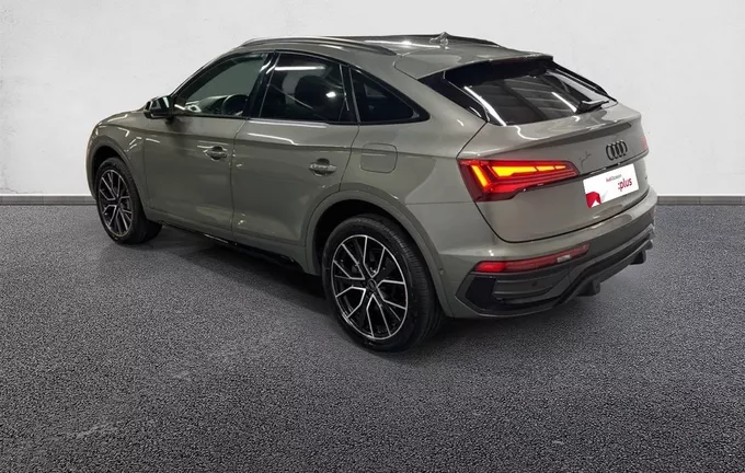 AUDI Q5 Sportback 55 TFSIe 367 S tronic 7 Quattro Black Edition extérieur trois quart arrière gauche 2129563