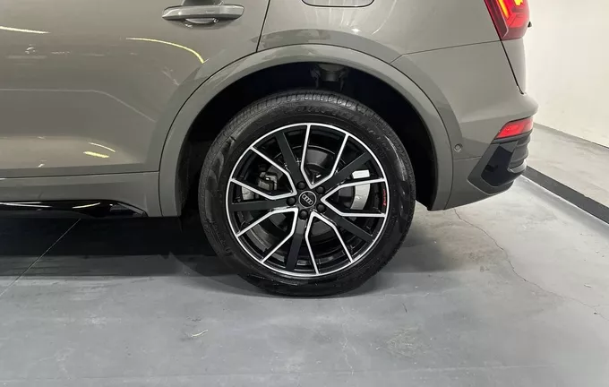 AUDI Q5 Sportback 55 TFSIe 367 S tronic 7 Quattro Black Edition photo 9 2129563
