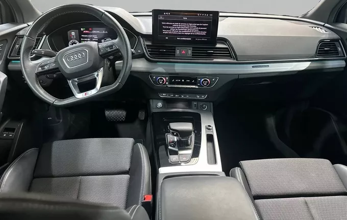 AUDI Q5 Sportback 55 TFSIe 367 S tronic 7 Quattro Black Edition photo 18 2129563