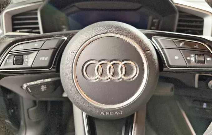 AUDI A1 Sportback 35 TFSI 150 ch S tronic 7 Design photo 12 2130900