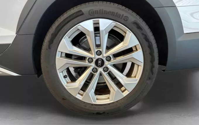 AUDI A4 Allroad 40 TDI 204 S Tronic 7 Quattro Avus photo 9 2131821