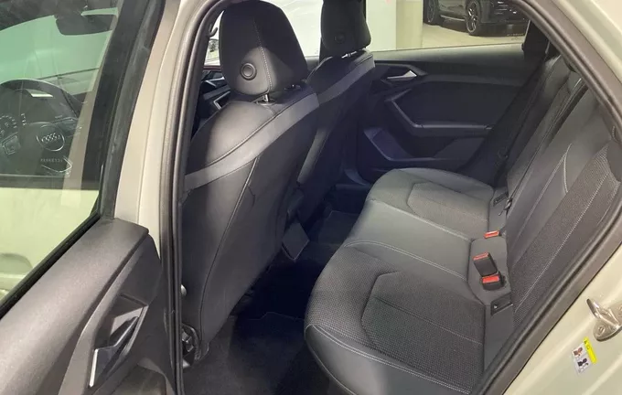 AUDI A1 Sportback 35 TFSI 150 ch S tronic 7 S Line photo 17 2126066