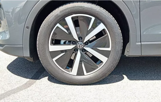VOLKSWAGEN TIGUAN 1.5 eTSI 150ch DSG7 Elegance photo 12 7022