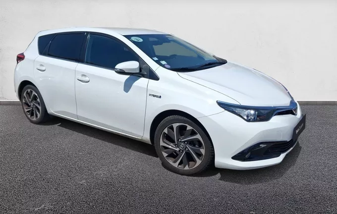 TOYOTA AURIS Hybride 136h Design extérieur trois quart avant droit 1103704