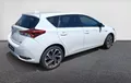 Miniature TOYOTA AURIS Hybride 136h Design extérieur trois quart arrière droit 1103704