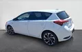 Miniature TOYOTA AURIS Hybride 136h Design extérieur trois quart arrière gauche 1103704