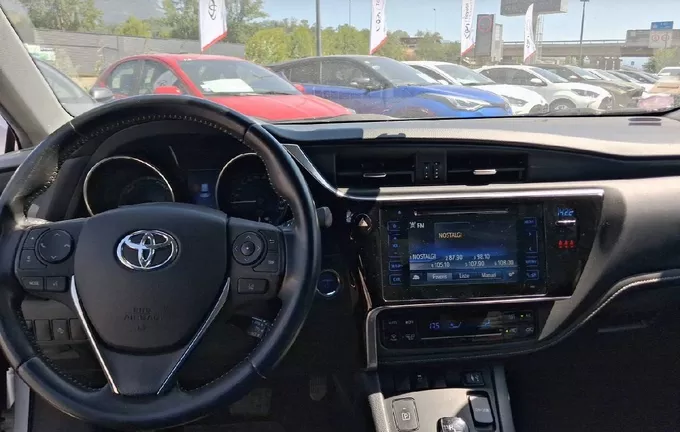TOYOTA AURIS Hybride 136h Design photo 18 1103704