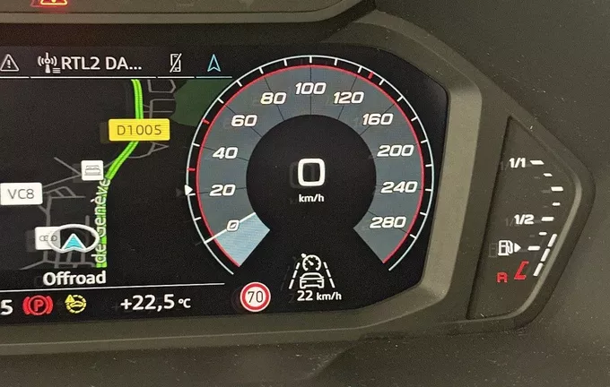 AUDI Q3 Sportback 35 TDI 150 ch S tronic 7 Quattro Design photo 16 2128977